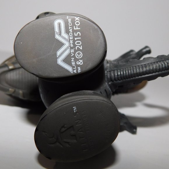 2015 AVP FOX  Alien VS Predator 4.5" TITANS Vinyl Figure Grid Head - Picture 7 of 7